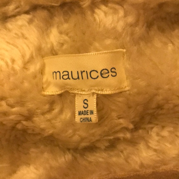 Vest - Picture 3 of 4